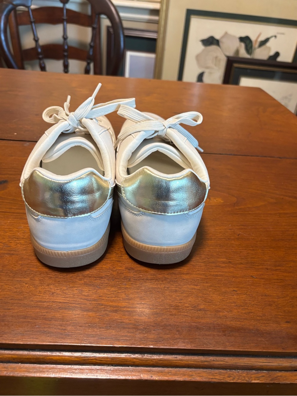 Dolce Vita Women’s Retro Fashion Sneakers White /Gold Size 9 - Picture 5 of 11